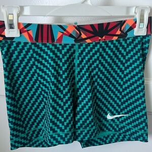 Nike shorts size medium